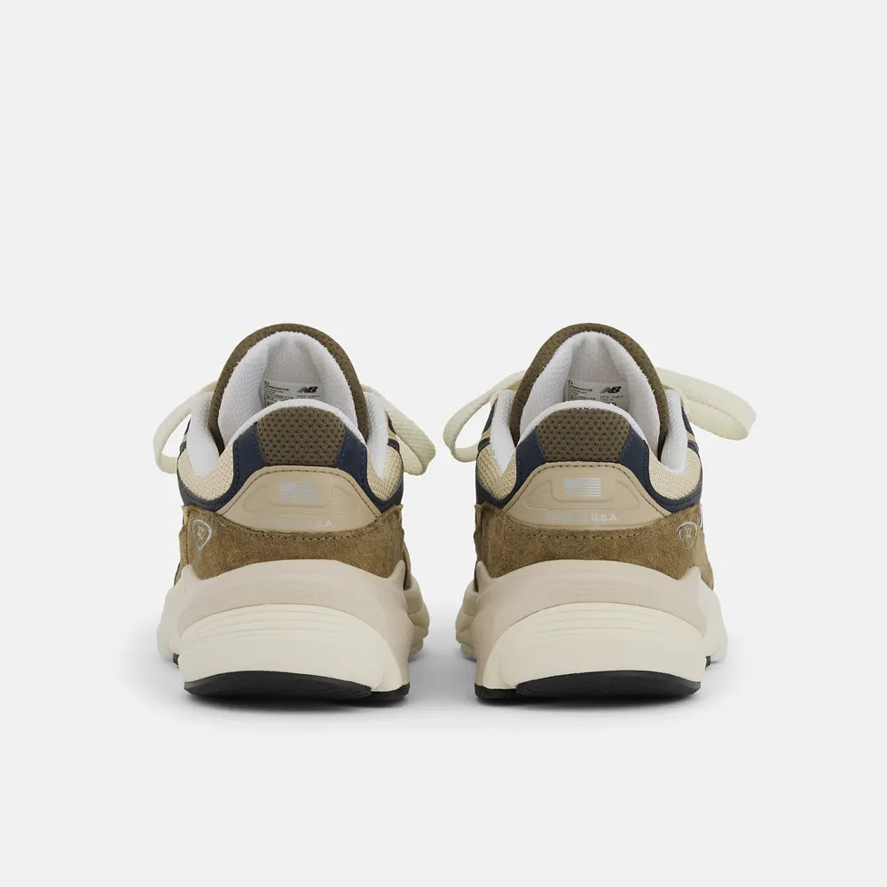 New Balance 990v6 Collab Unisex Sneakers