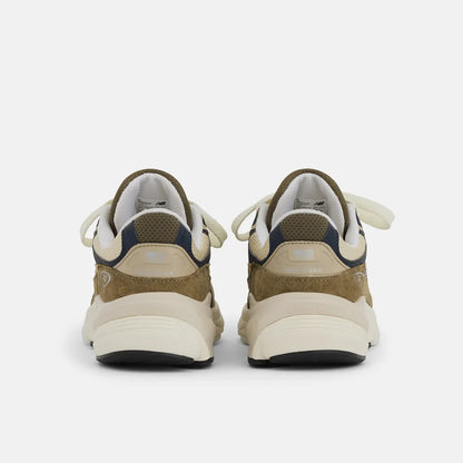 New Balance 990v6 Collab Unisex Sneakers