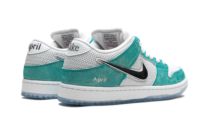 APRIL SKATEBOARDS x NIKE SB DUNK LOW "Turbo Green"
