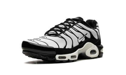 NIKE AIR MAX PLUS "Oreo"