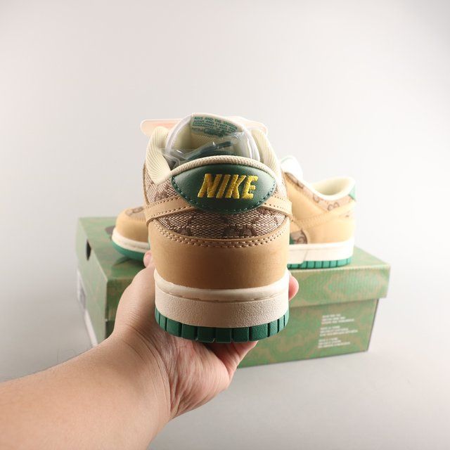 Gucci x Nike Dunk Low - Sneaker