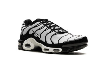 NIKE AIR MAX PLUS "Oreo"